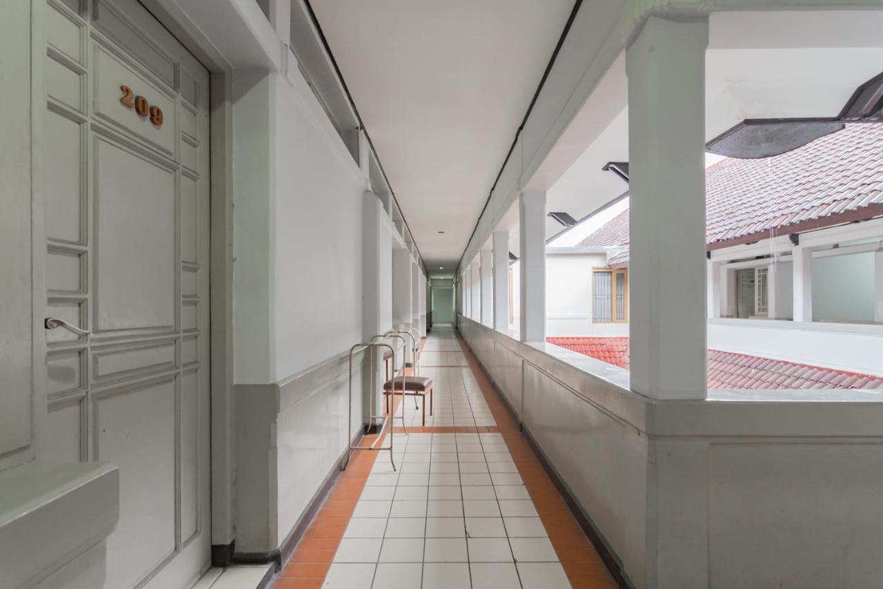 Hotel Koolkost Near Bandung Station Extérieur photo