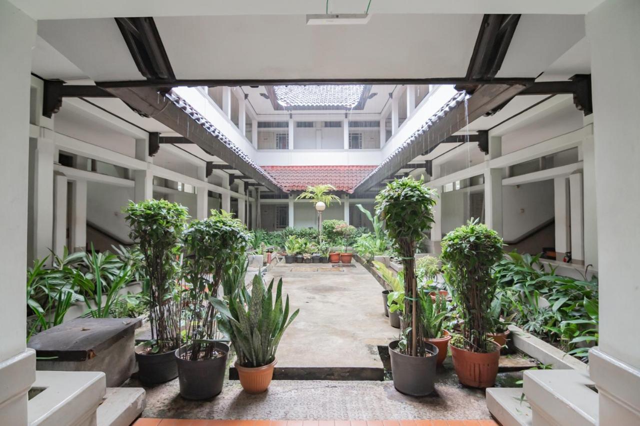 Hotel Koolkost Near Bandung Station Extérieur photo